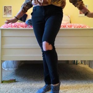 OLD NAVY Super Skinny Mid Rise Black Jeans